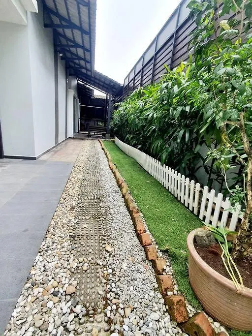 Garden Cozy2Storey Home 4Room 10Pax@Near Almajusco Bukit Mertajam Ferienhaus