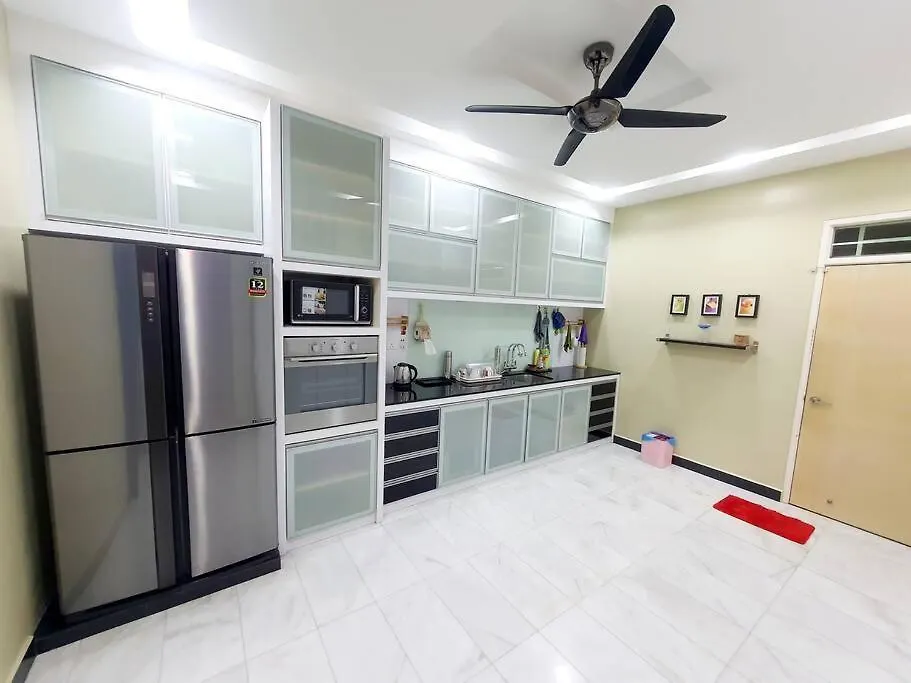 Garden Cozy2Storey Home 4Room 10Pax@Near Almajusco Bukit Mertajam Ferienhaus