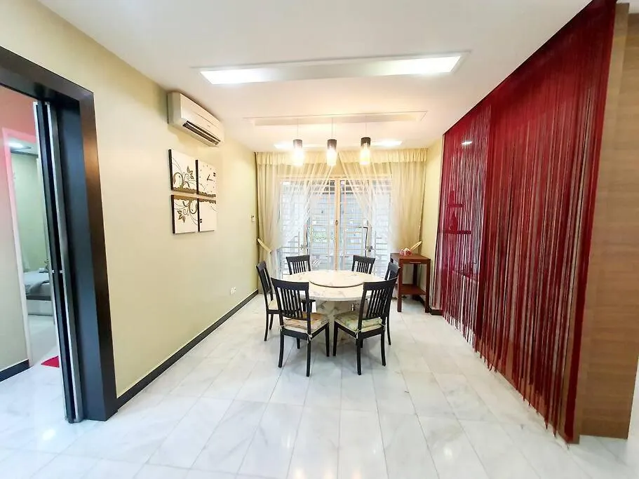 Ferienhaus Garden Cozy2Storey Home 4Room 10Pax@Near Almajusco Bukit Mertajam