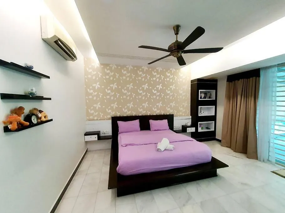 Garden Cozy2Storey Home 4Room 10Pax@Near Almajusco ブキッ・ムルタジャム マレーシア