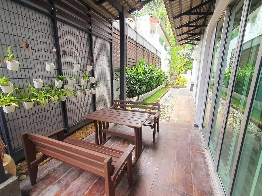 Garden Cozy2Storey Home 4Room 10Pax@Near Almajusco ブキッ・ムルタジャム マレーシア